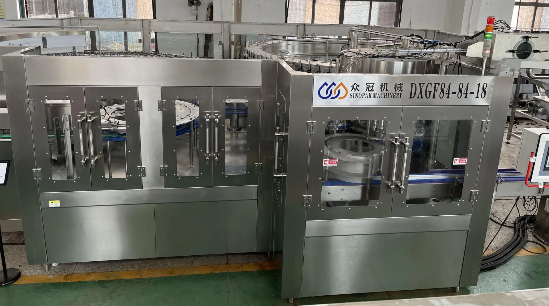 DXGF carbonated drink filling machine on site