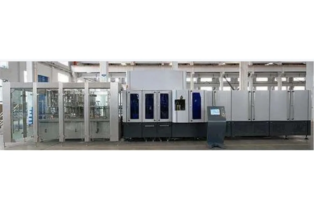 Water blowing filling capping combiblock