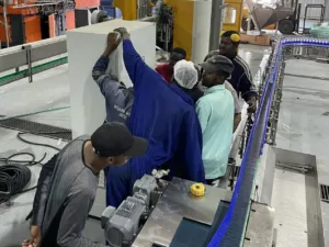 Linha de enchimento de água Zimbábue 2022BPH 12000