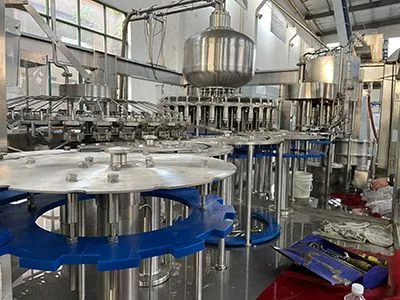 Поставка тестовой машины для розлива сока производительностью 15000 бут/ч нашим клиентам в Хэнани Поставка тестовой машины для розлива сока производительностью 15000 бут/ч нашим клиентам в Хэнани