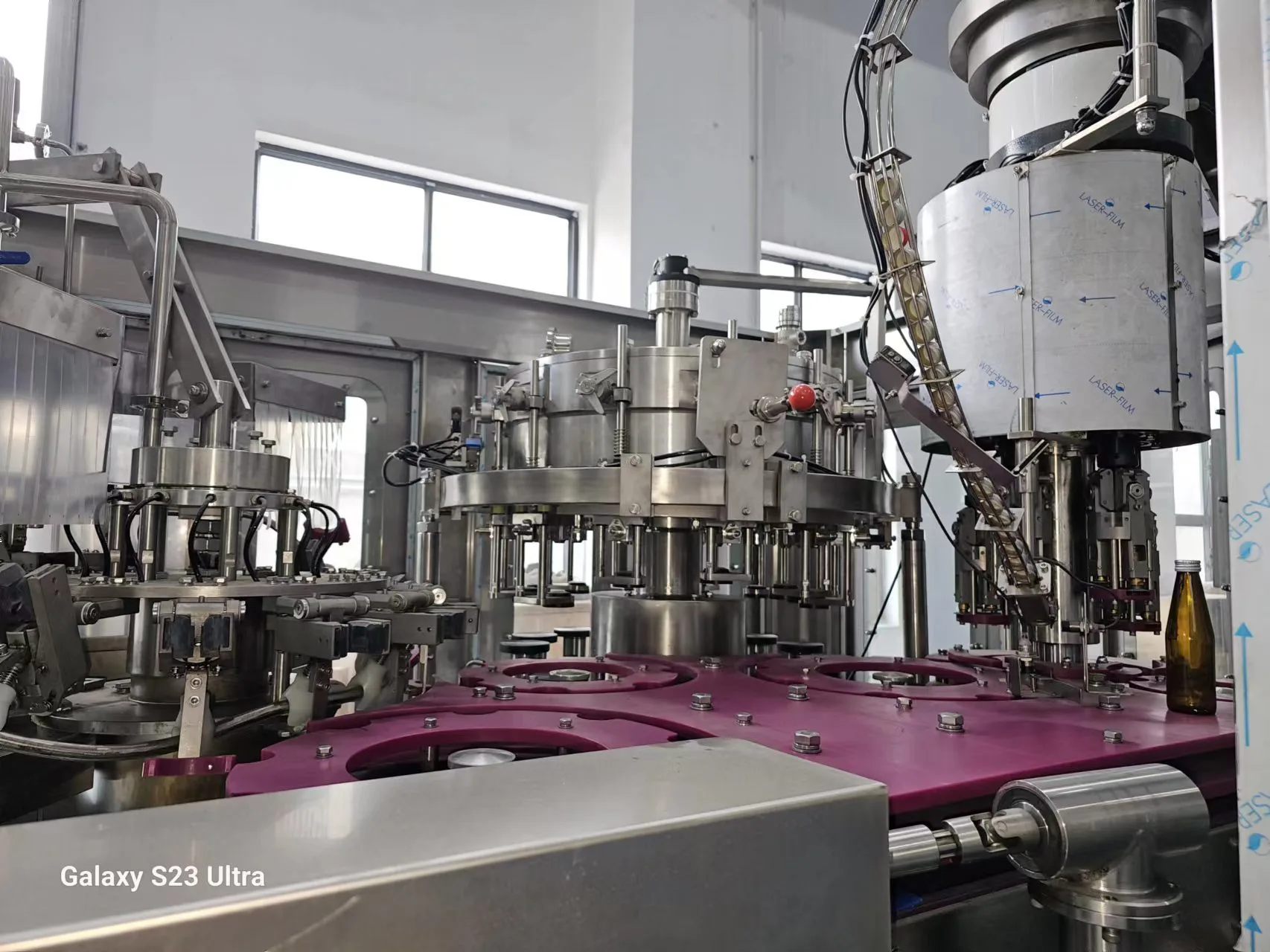 DXGF8-8-3 PET/Glass Bottle Carbonated Soft Drinks Beer Filling Machine/Machine To Make Carbonated Soft Drinks