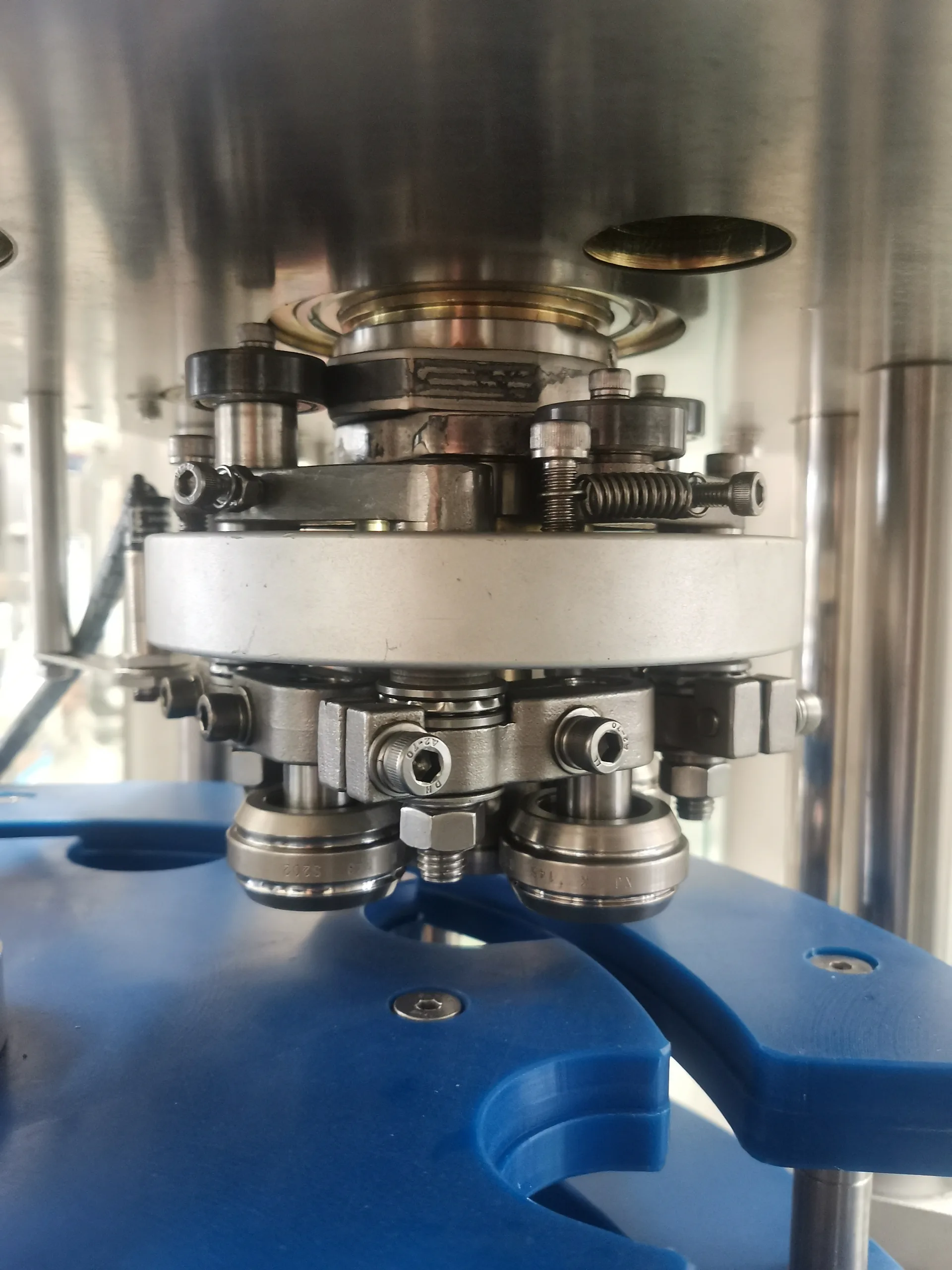 Carbonated Soft Drink Can Filiing Seaming