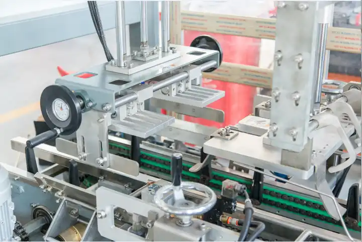 Automatic PE Film Wrapping Machine Sealing Shrink Wrapper With Tray 60 packages per minute