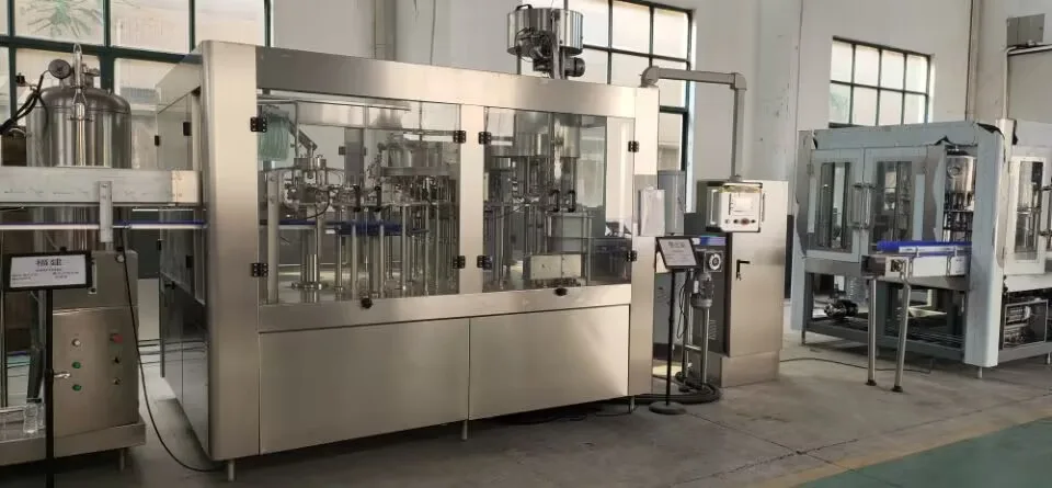Glass bottle CSD filling machine