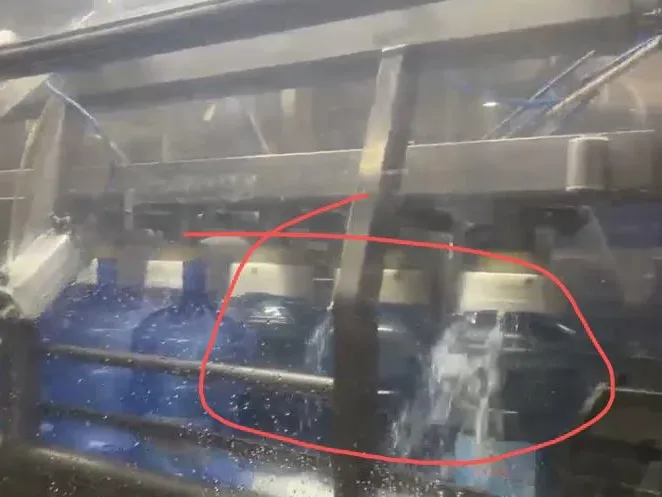 مشروع خط إنتاج مياه معبأة في عبوات 5 جالون بسعة 2400 عبوة في الساعة في جمهورية الدومينيكان - صورة 4